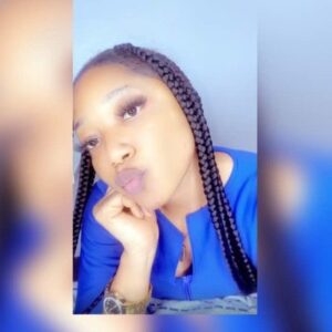 Ella Medunoye - 'X' Influencer